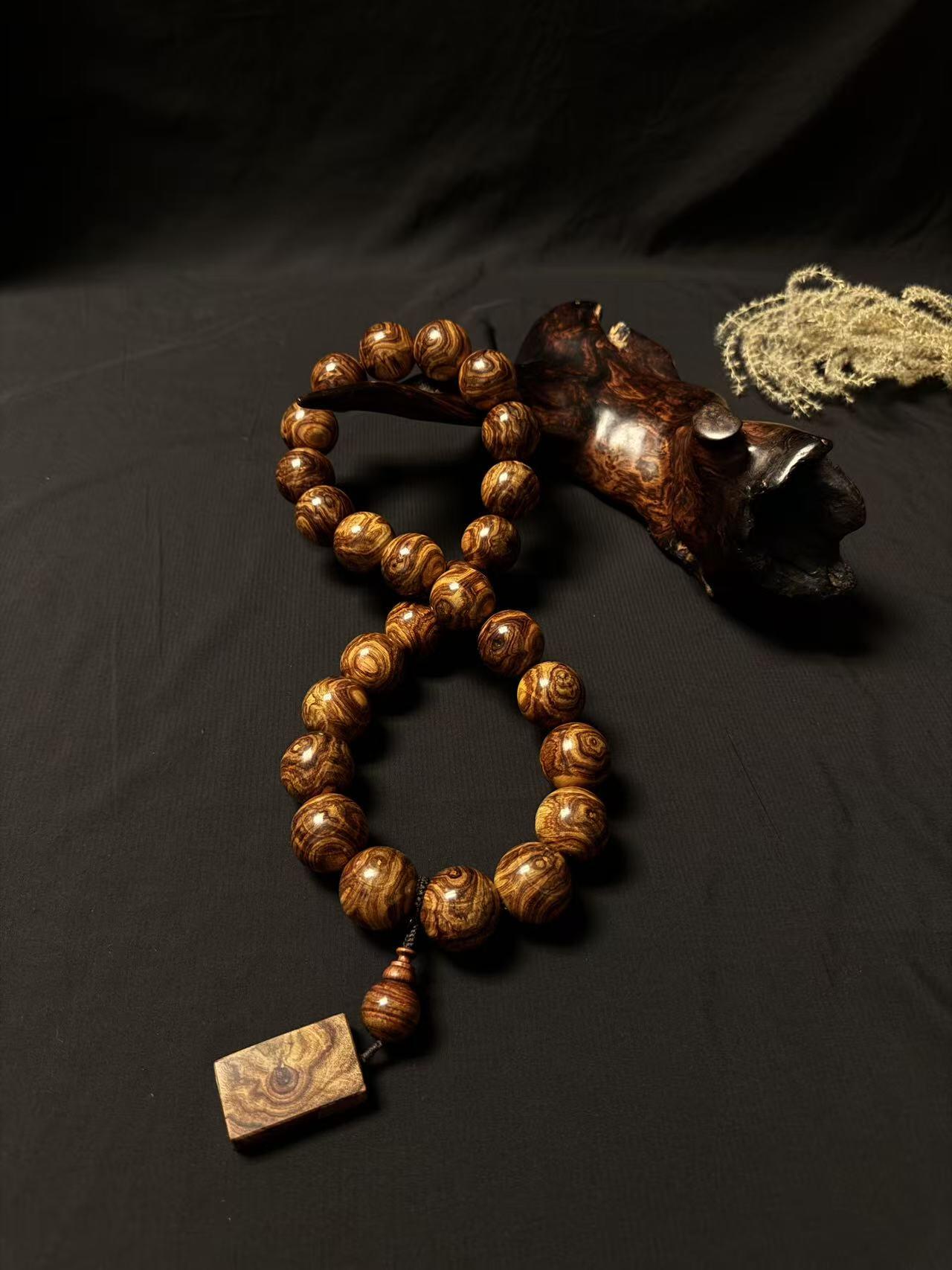 零元拍：土豪在哪里？海南黄花梨豪华大手持3.0/26粒大猪猪手持