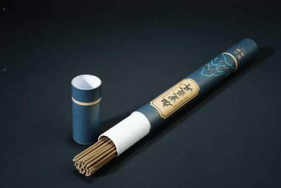 上海都达杂项专场七十三【全场包邮】 天然加里曼丹、降真香、越南芽庄等健康线香 十一筒 一盒