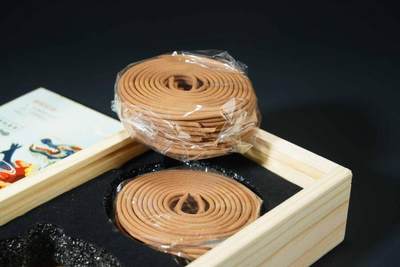 上海都达杂项专场四十八【全场包邮】  天然龙涎香盘香一盒