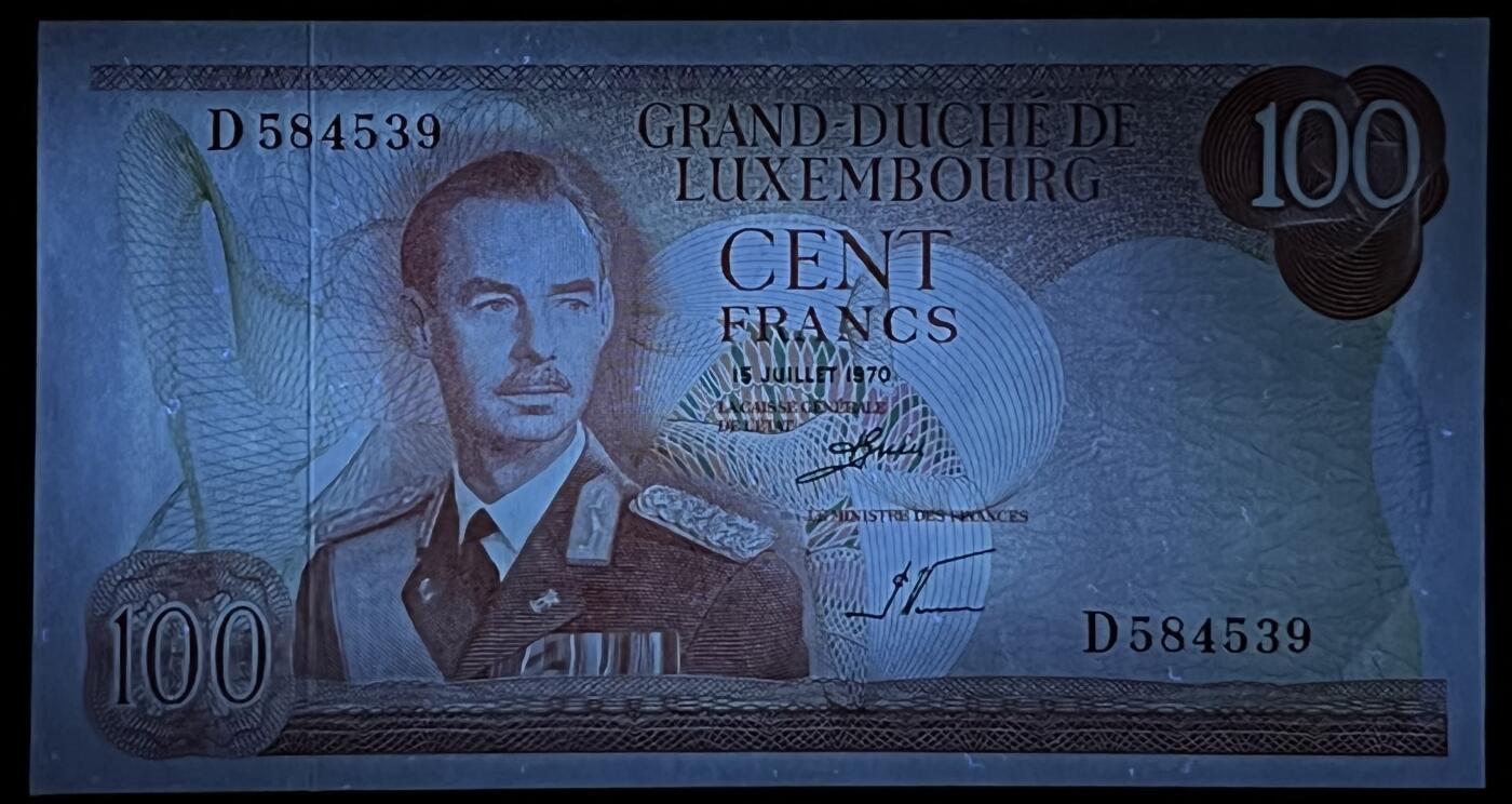 小福收藏拍卖第199期 裸钞场 本期有多张豹子号靓号 瑞士1000法郎 经典提香 毛里求斯首发年大全套 白俄罗斯5000000卢布 苏里南10000盾  爱沙尼亚  苏丹 西班牙 保加利亚 古巴等多国精美纸币 卢森堡 1970年 100法郎 该版最高值 unc