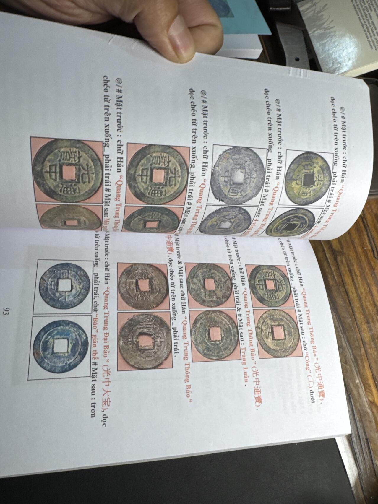 ❤️【币观天下】❤️ 第339期钱币拍卖- 2026.1.16周五晚上6点半场-长期征集拍品 越南本土杂志型目录四本每本大约50到60页胡志明大币商主编不过主编挂了所以就停了内容很好