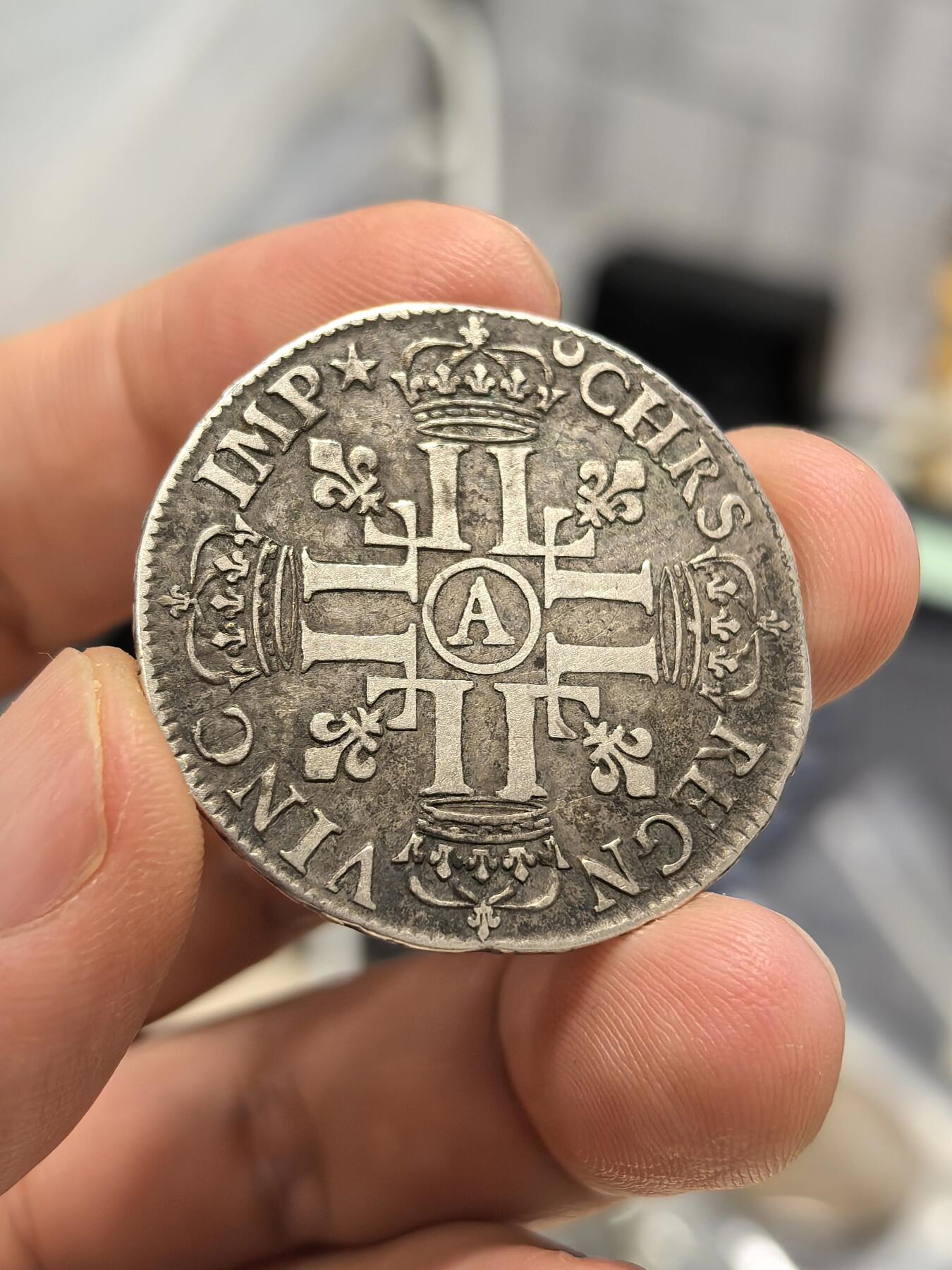 博洋堂世界钱币拍卖第157期（全场包邮） 法国1690年路易十四半埃居银币 巴黎厂，8L皇冠形制，很少见的面值和品种，老包浆