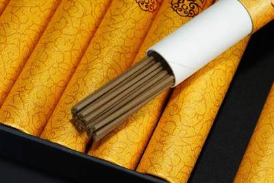 上海都达杂项专场四十八【全场包邮】  天然越南芽庄、老山檀香、二苏旧局、本草合香等健康线香 十筒一套