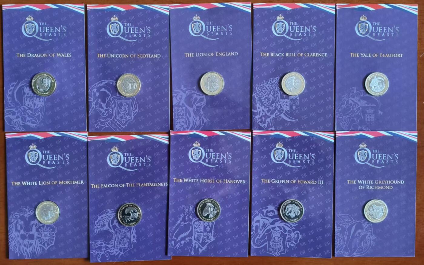 ❤️【币观天下】❤️ 第339期钱币拍卖- 2026.1.16周五晚上6点半场-长期征集拍品 2021年女王的神兽两镑十枚套 英属印度洋地区发行 ，论神兽首推特凯的78年大套，相比最新英国的神兽系列构图和韵味不止强了几个档次。英国本土的神兽实话感觉设计欠佳，甚至比不上这套，博乔伊名誉保证，发行量2750套，铜镍合金镶嵌，一次买全，省去单独配套的时间