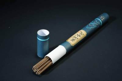 上海都达杂项专场七十三【全场包邮】 天然加里曼丹、降真香、越南芽庄等健康线香 十一筒 一盒