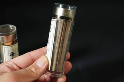 上海都达杂项专场七十三【全场包邮】 天然海南虫漏、鹅梨帐中香、龙涎香线香条 三筒