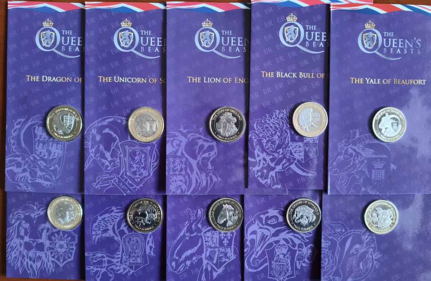 ❤️【币观天下】❤️ 第339期钱币拍卖- 2026.1.16周五晚上6点半场-长期征集拍品 2021年女王的神兽两镑十枚套 英属印度洋地区发行 ，论神兽首推特凯的78年大套，相比最新英国的神兽系列构图和韵味不止强了几个档次。英国本土的神兽实话感觉设计欠佳，甚至比不上这套，博乔伊名誉保证，发行量2750套，铜镍合金镶嵌，一次买全，省去单独配套的时间