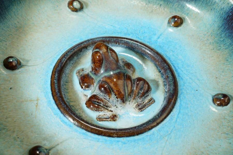 上海都达杂项专场一（全场包邮） 钧釉窑变金蟾荷叶盘51-267