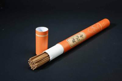 上海都达杂项专场七十三【全场包邮】 天然加里曼丹、降真香、越南芽庄等健康线香 十一筒 一盒