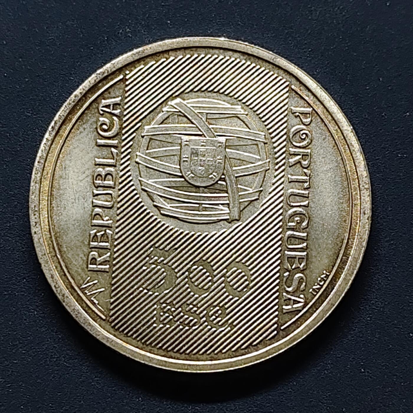 【全场包邮】纯粹捡漏拍494场 葡萄牙1996年500埃斯库多国家银行150年纪念银币【30毫米14克，纯银价约140元（按20元银价折算）】