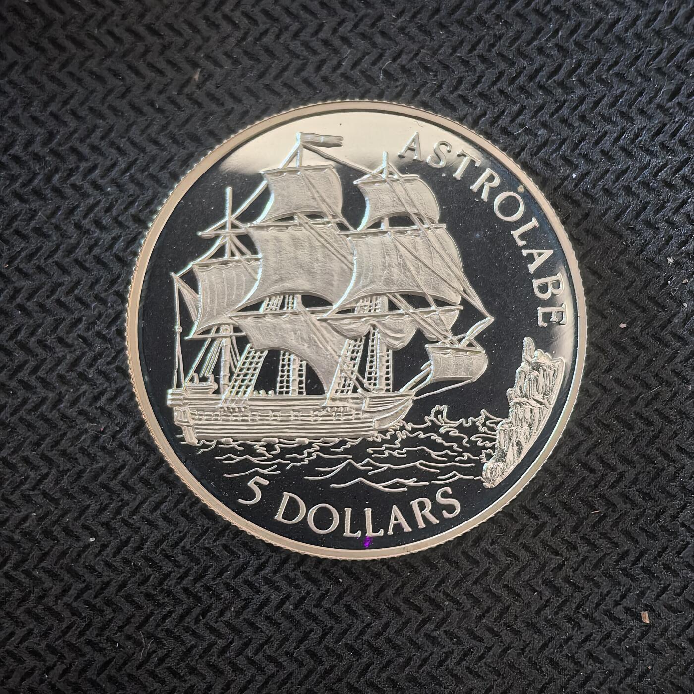 道一币馆币章第一百六十三场 库克岛1992年法国探险船“星盘号”5元精制银币  10g 500s