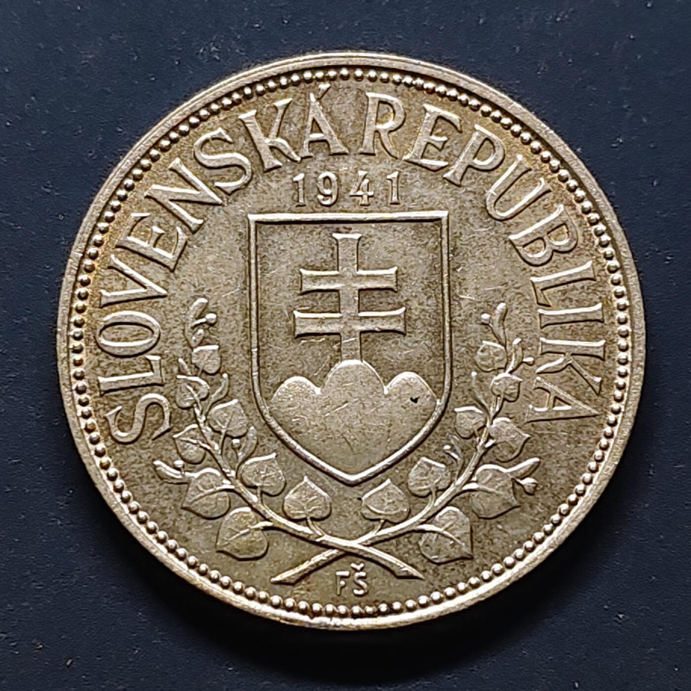 【全场包邮】纯粹捡漏拍494场 德占斯洛伐克1941年20克朗圣西里尔和圣美多迪乌斯双圣纪念银币【31毫米15克，纯银价约150元（按20元银价折算）】