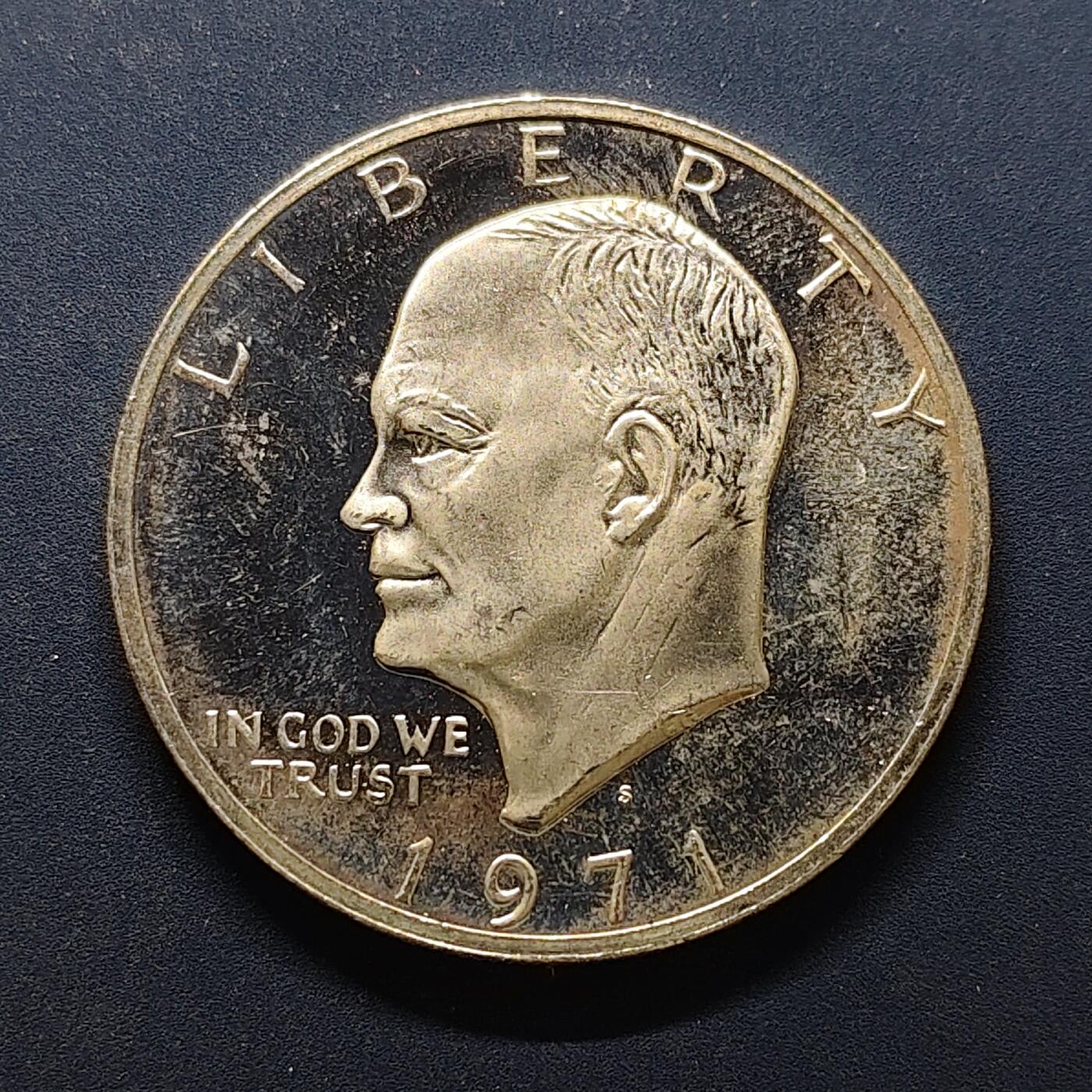 【全场包邮】纯粹捡漏拍495场-持续更新中 美国1971年1元艾森豪威尔S版精制银币【38.1毫米24.6克，纯银价约197元（按20元银价折算）】