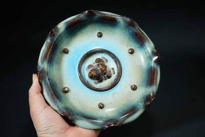 上海都达杂项专场一（全场包邮） - 钧釉窑变金蟾荷叶盘51-267