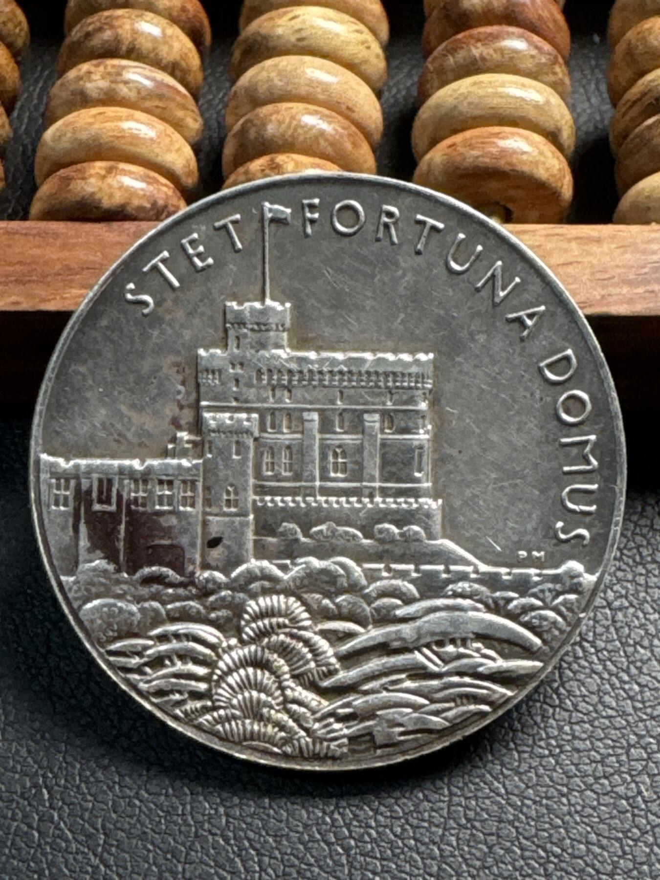 ❤️【币观天下】❤️ 第339期钱币拍卖- 2026.1.16周五晚上6点半场-长期征集拍品 英国乔治五世国王与玛丽皇后1935年登基25周年纪念银章15.85克