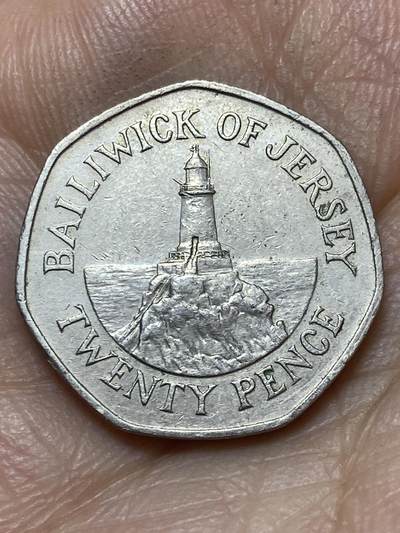 2026年第七场(总第一百七十六场）外国好品散币场(免佣金) - 英属泽西岛🇯🇪1986年20便士(伊丽莎白二世中年花冠，十进制第三套第二版)