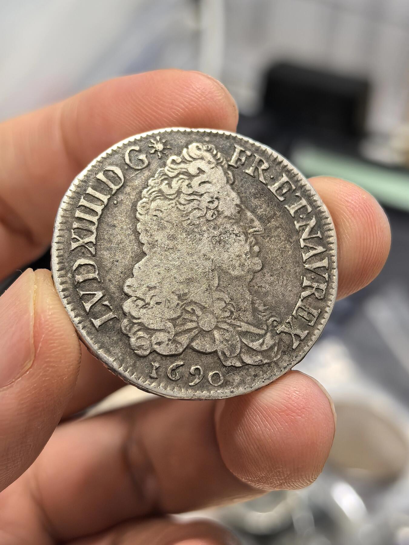 博洋堂世界钱币拍卖第157期（全场包邮） 法国1690年路易十四半埃居银币 巴黎厂，8L皇冠形制，很少见的面值和品种，老包浆