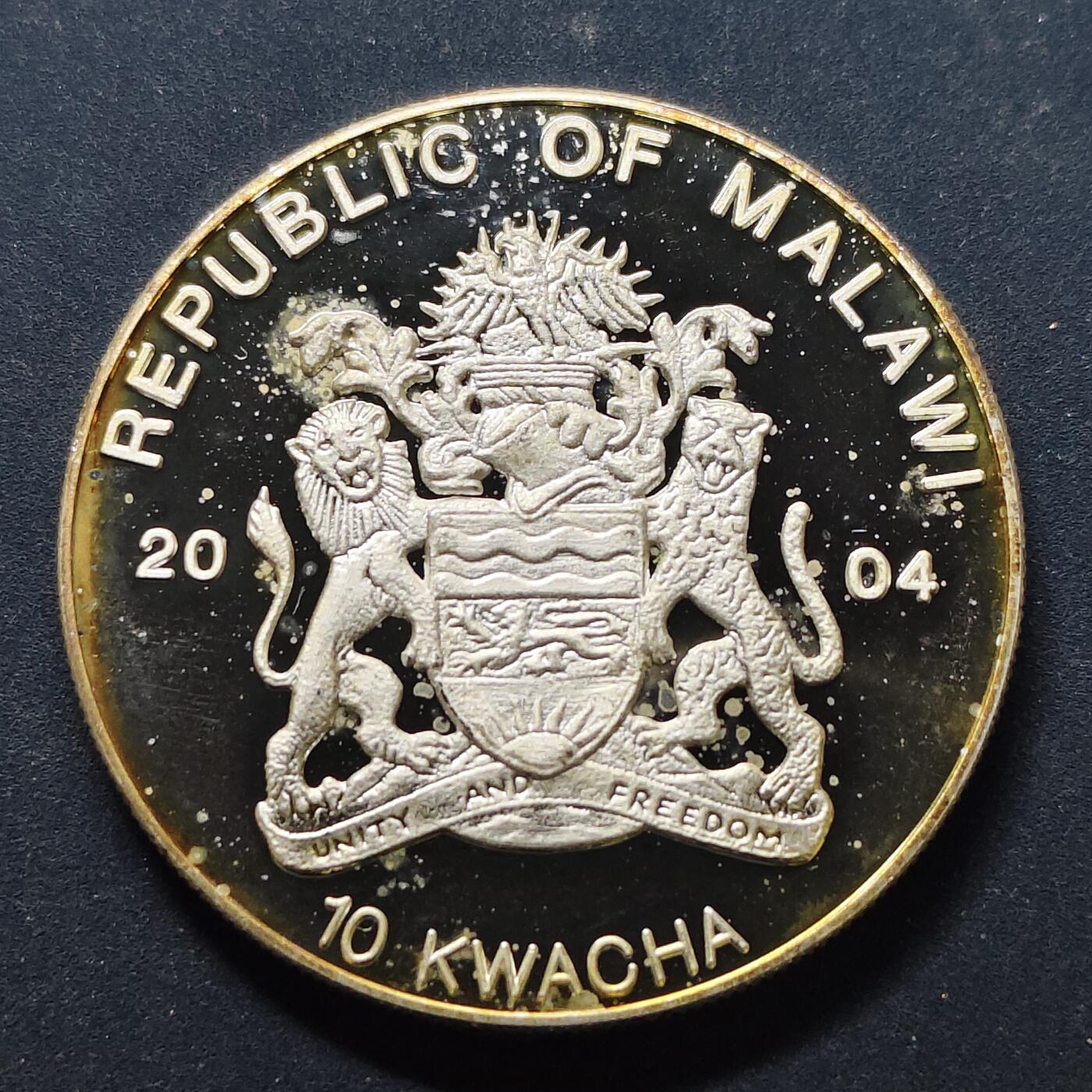 【全场包邮】纯粹捡漏拍494场 马拉维2004年10克瓦查濒危动物系列狮子精制镀银克朗型纪念币