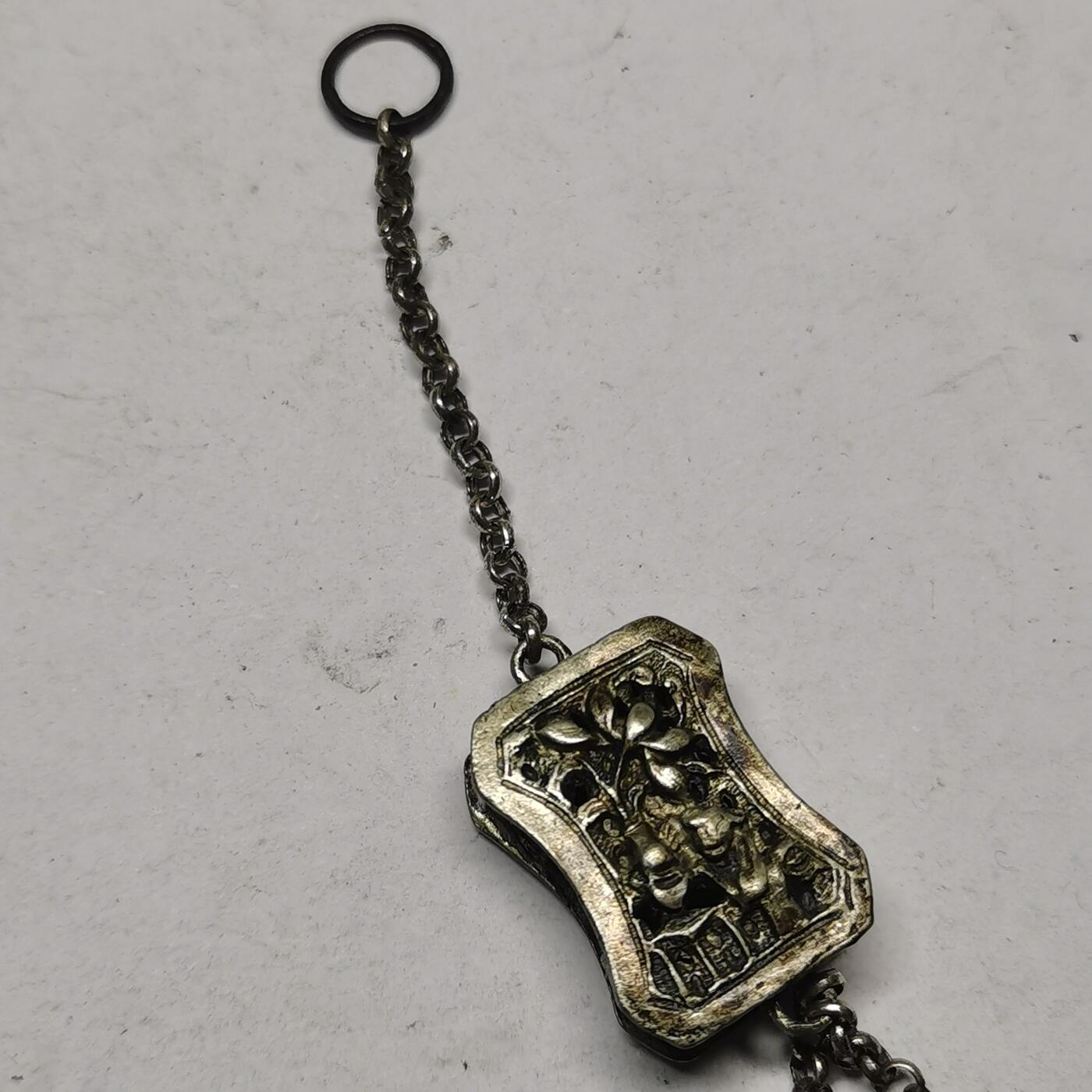 杂件专场94期 清代老银香囊，带款