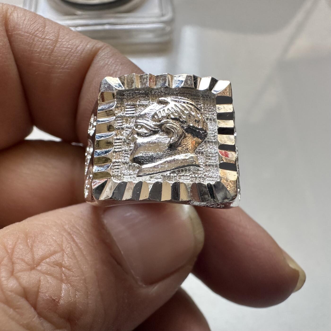 🌹外币初藏🌹🐯2026年第7场  每周二四六晚8️⃣点 接代拍 毛主席像镀银方戒