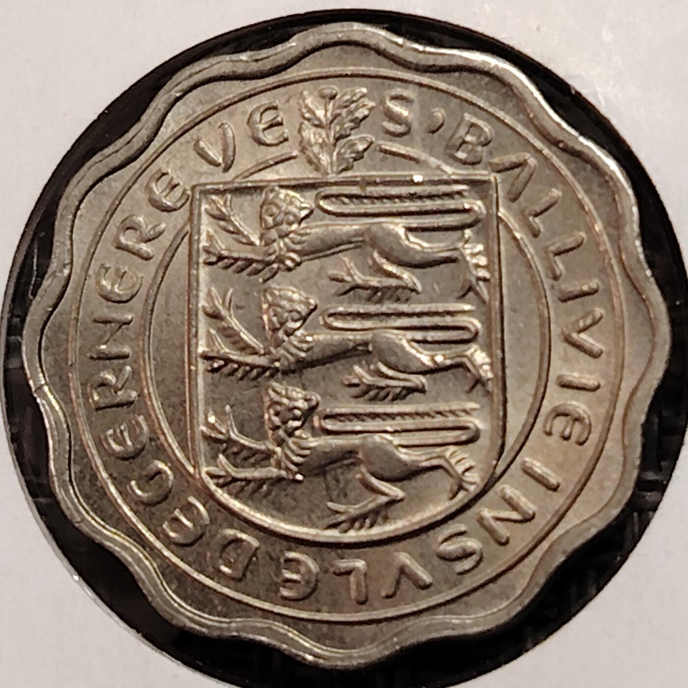 布加迪🐬～世界钱币(上海)🌾第 269 期 /  各国套币和散币 根西岛 1959年 3便士