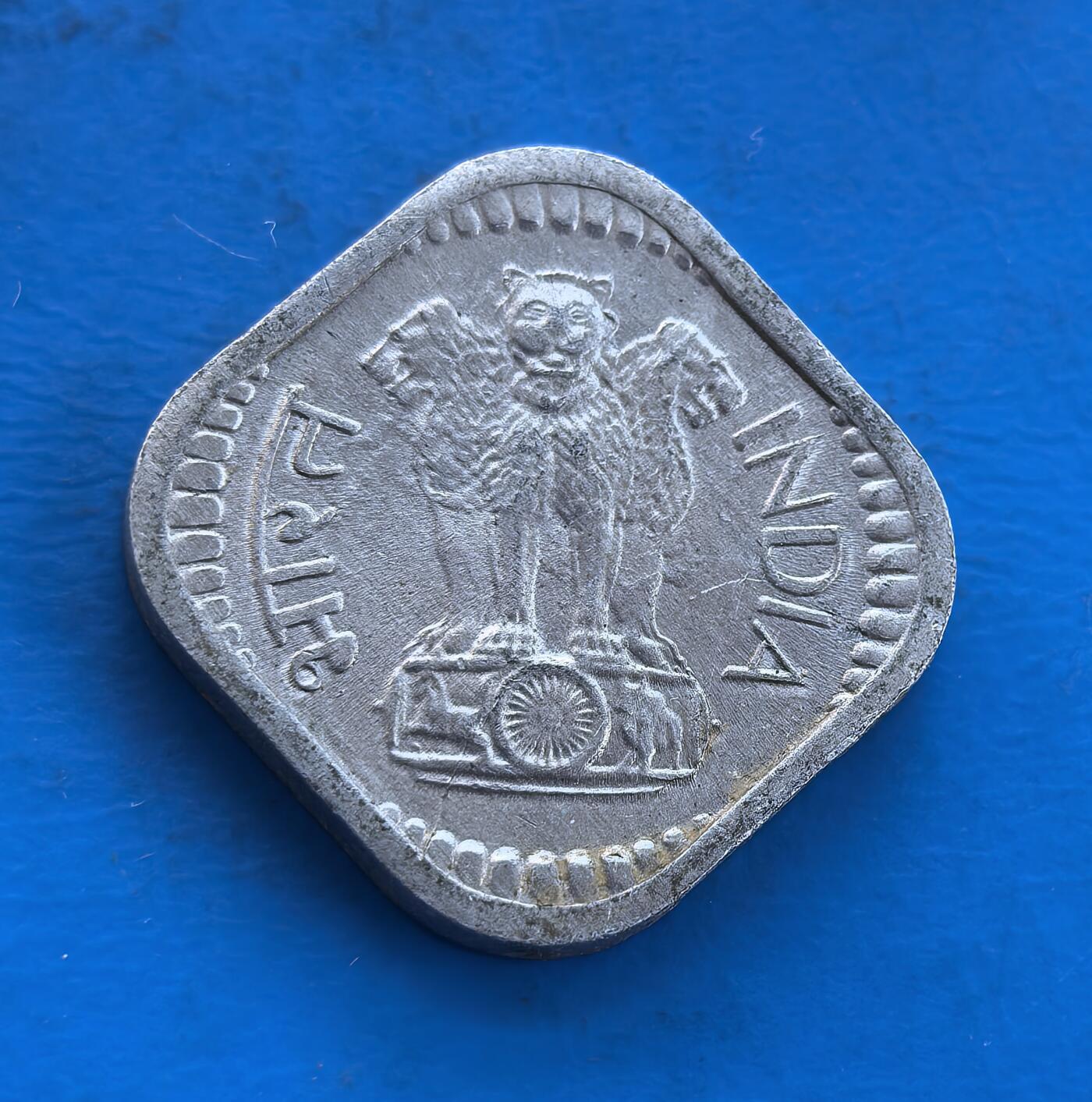 外国优质银币南亚香港苏联等专场，周六九点倒数截拍，满百包邮，持续收拍