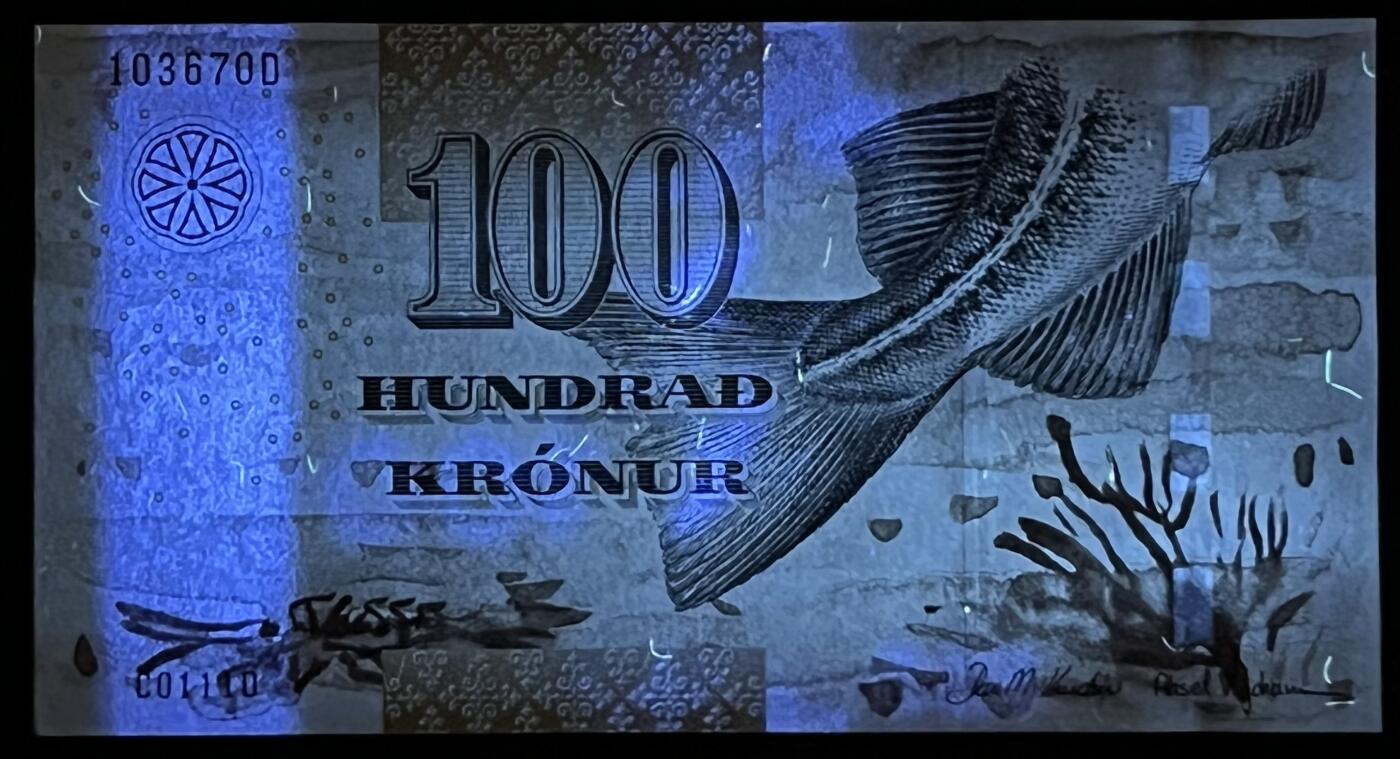 小福收藏拍卖第199期 裸钞场 本期有多张豹子号靓号 瑞士1000法郎 经典提香 毛里求斯首发年大全套 白俄罗斯5000000卢布 苏里南10000盾  爱沙尼亚  苏丹 西班牙 保加利亚 古巴等多国精美纸币 法罗群岛 2011年 100克朗 unc