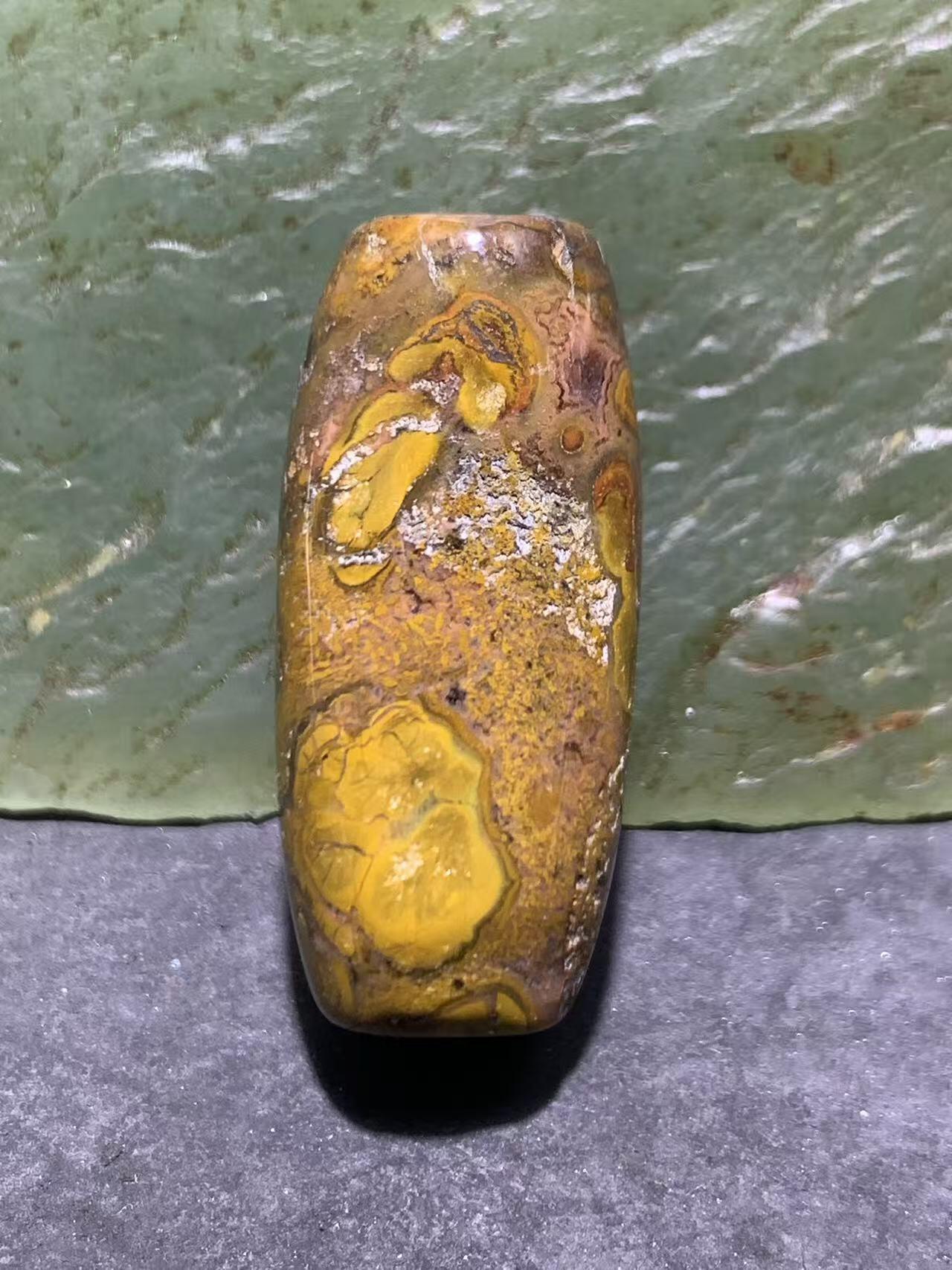 草花纹战国红玛瑙通货桶珠一颗！