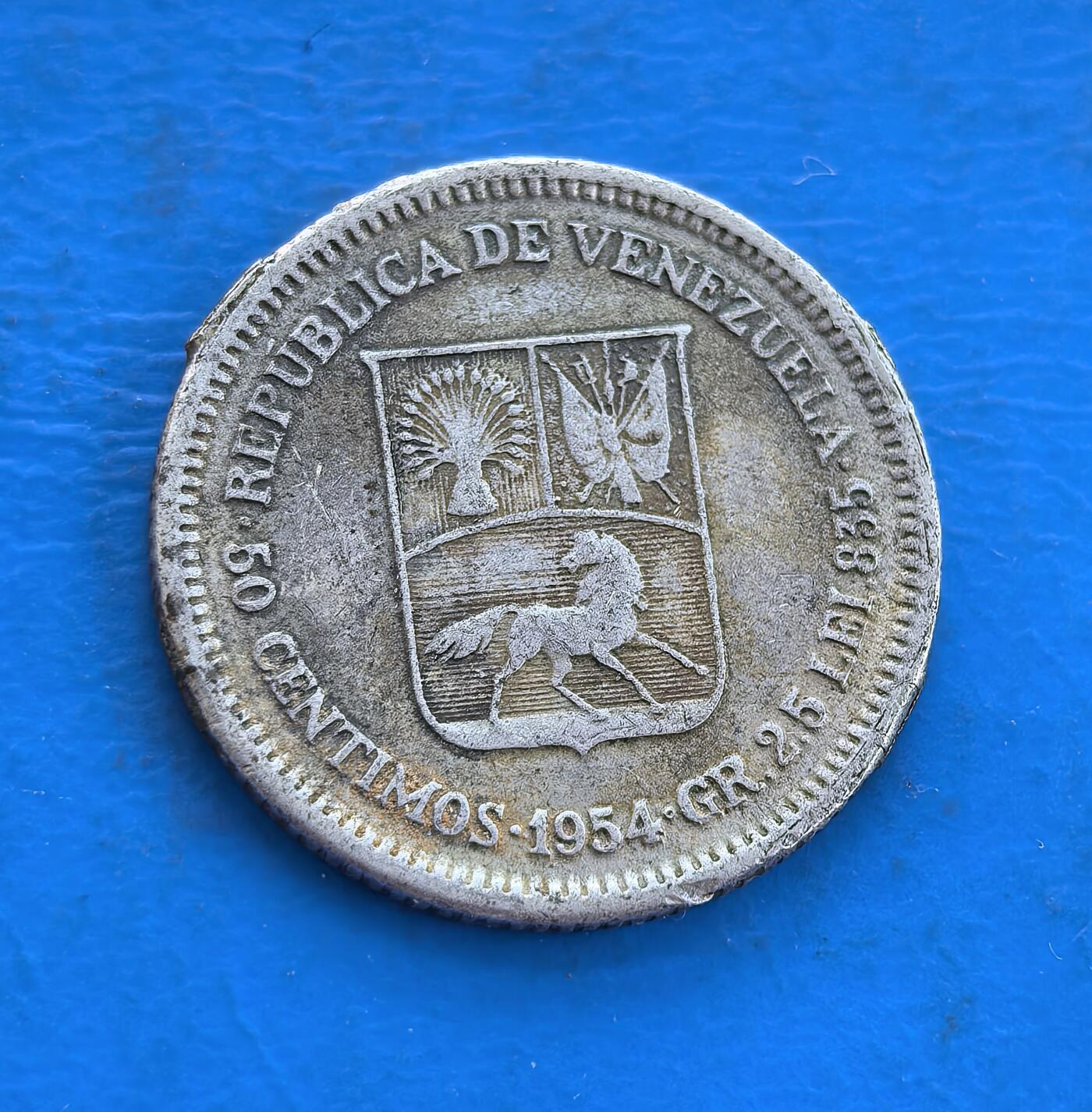 外国优质银币南亚香港苏联等专场，周六九点倒数截拍，满百包邮，持续收拍