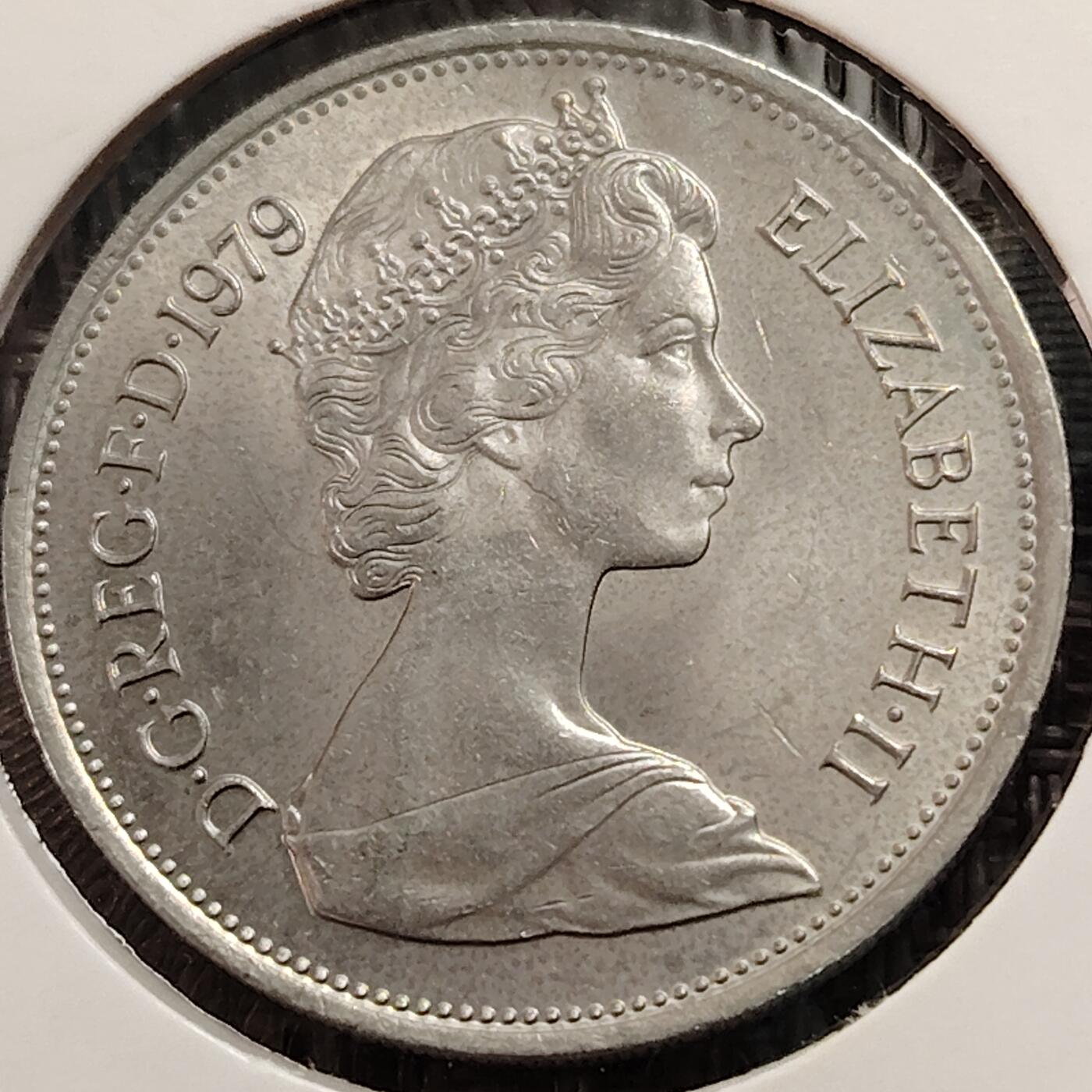 布加迪🐬～世界钱币(上海)🌾第 269 期 /  各国套币和散币 英国🇬🇧 1979年 10便士