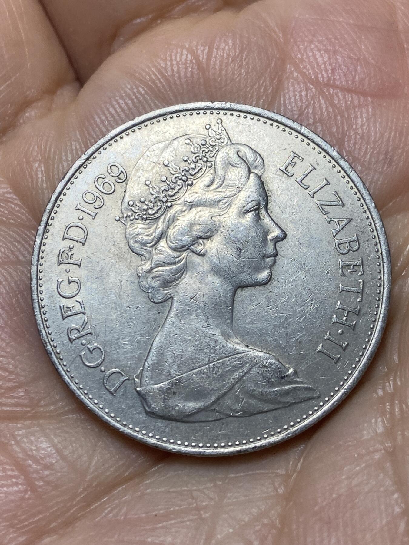 2026年第七场(总第一百七十六场）外国好品散币场(免佣金) 英国🇬🇧1969年10新便士(伊丽莎白二世中年花冠，十进制第一版铜镍)