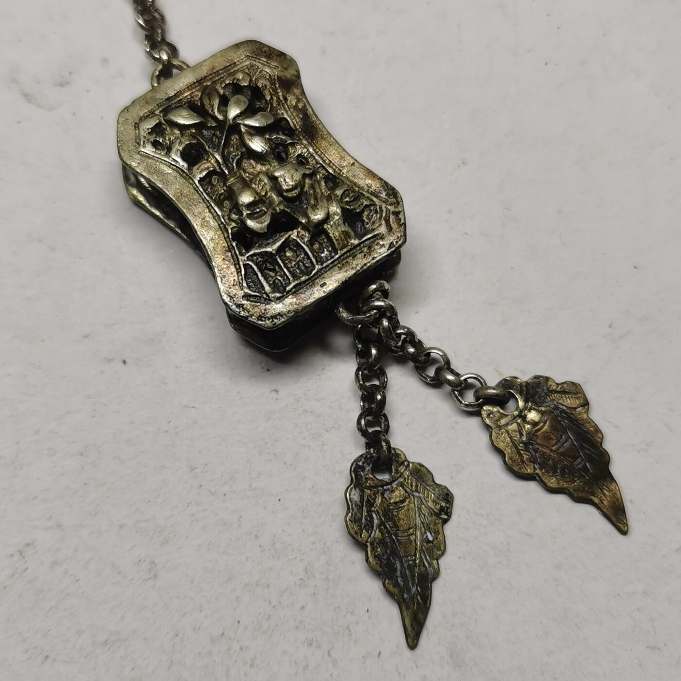 杂件专场94期 清代老银香囊，带款