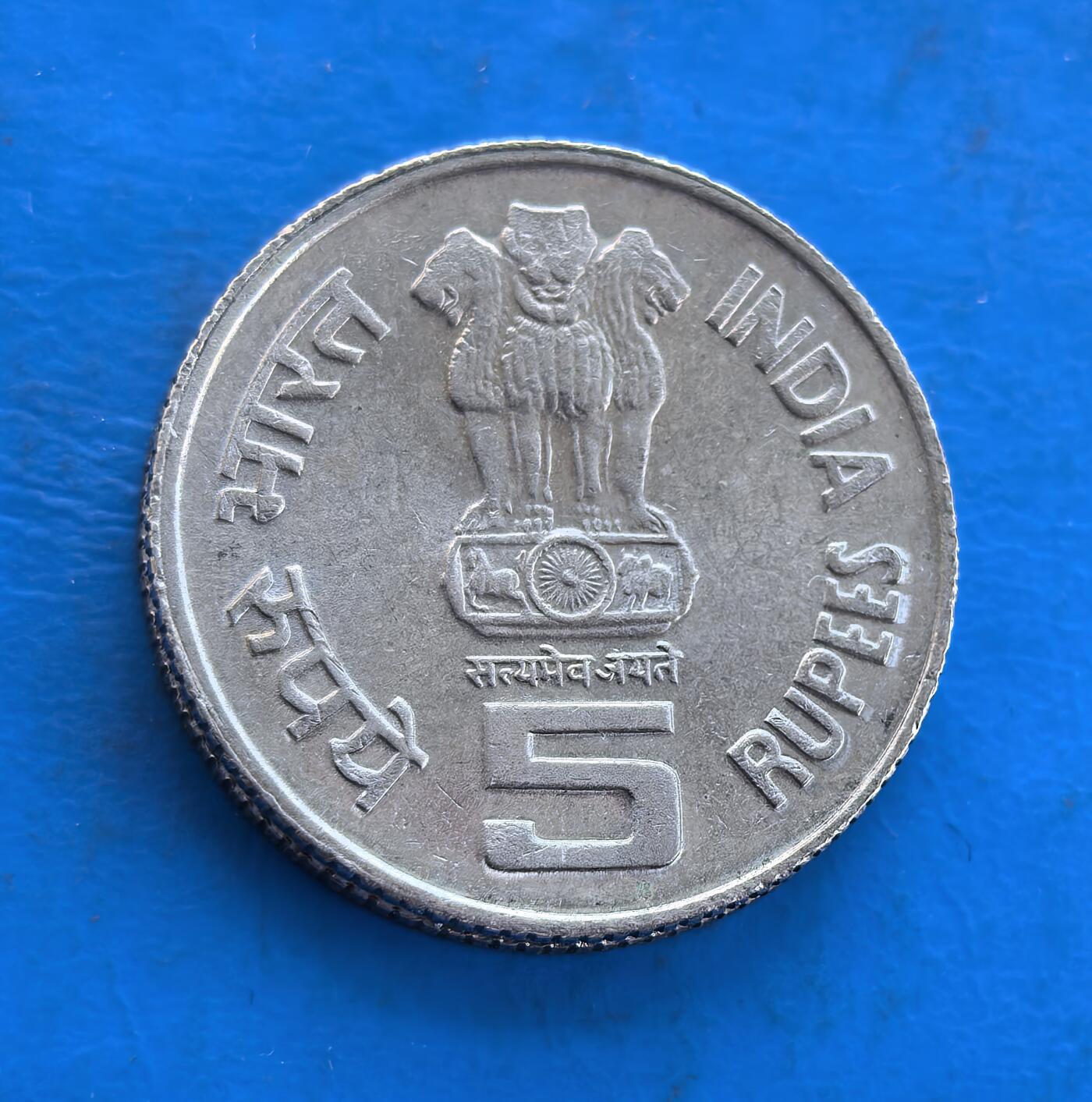 外国优质银币南亚香港苏联等专场，周六九点倒数截拍，满百包邮，持续收拍