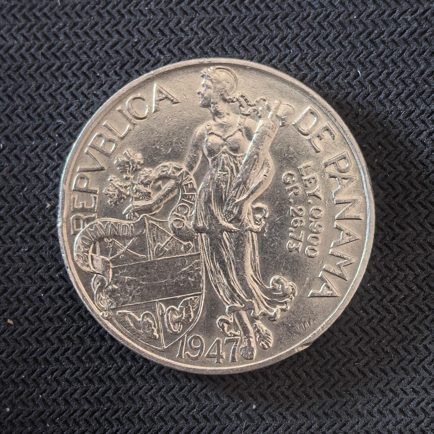 道一币馆币章第一百六十三场 巴拿马1947年持斧女神1巴波亚银币  26.7g 900S