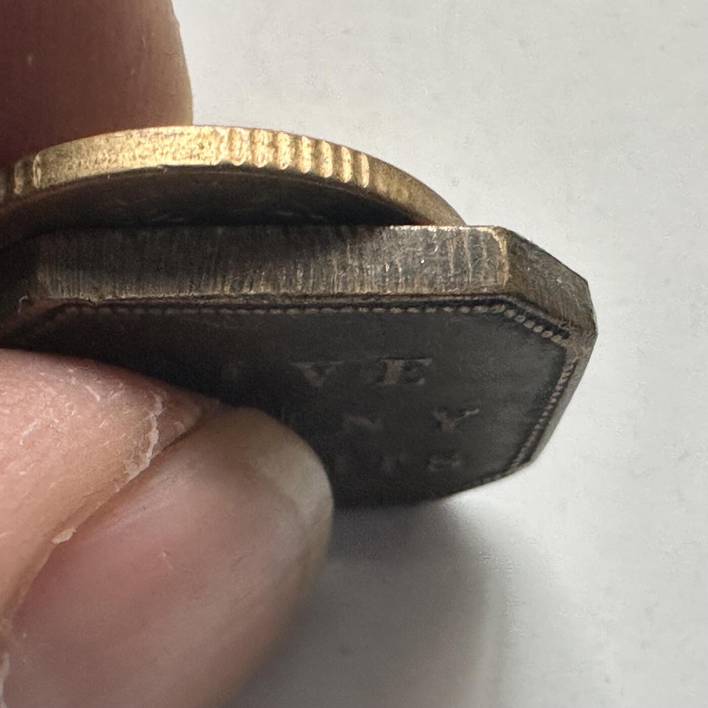 🌹外币初藏🌹🐯2026年第8场  每周二四六晚8️⃣点 接代拍 英国老式校准砝码 5本尼 约7.775克 带皇家标识