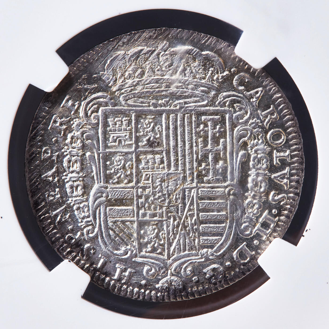 【俄甄集藏】“万象更新、马呈祥瑞”迎新春俄甄精品场-2026年(047)01-21 星期三 晚 19:30 全场包邮 西属意大利那不勒斯王国1684年卡洛斯二世AGA版1塔里双柱地球银币，NGC MS64，顶级品相，底板凝霜，打制清晰，细节犀利，稀有品种，酱彩老包浆