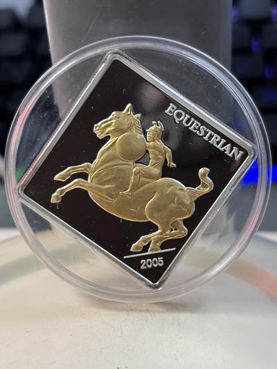 第188期拍卖 - 蒙古2005年达芬奇名作古代骑士镀金菱形纪念银币，1盎司999银，发行2500枚，有氧化