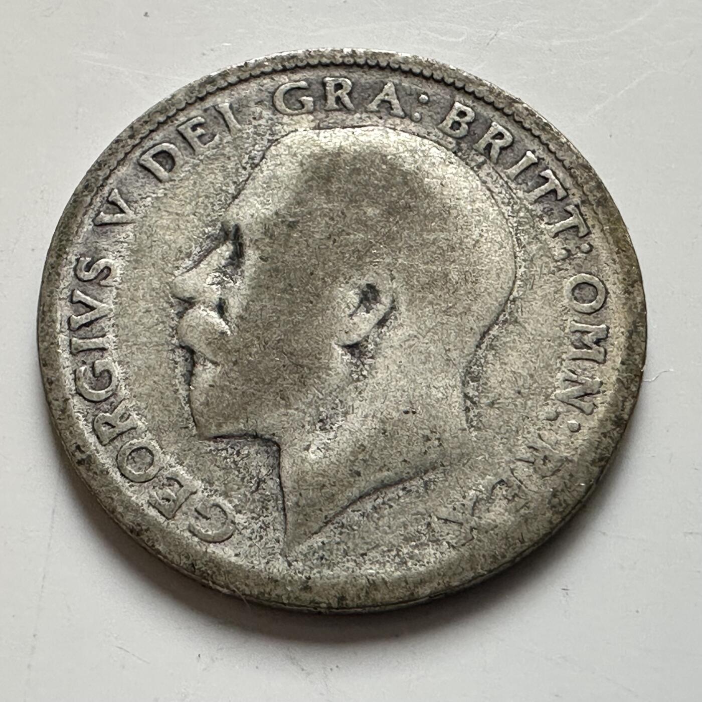 🌹外币初藏🌹🐯2026年第8场  每周二四六晚8️⃣点 接代拍 英国1925年6便士银币 2.8克50%银 a