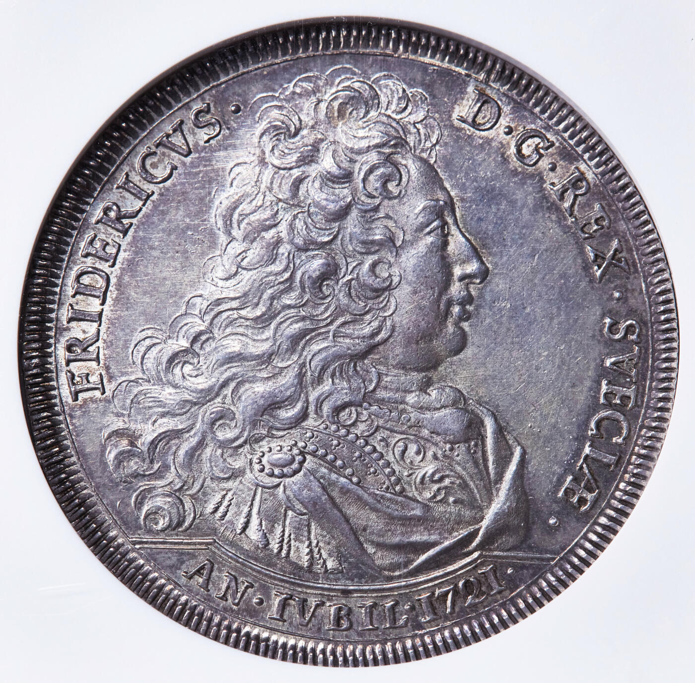 【俄甄集藏】“万象更新、马呈祥瑞”迎新春俄甄精品场-2026年(047)01-21 星期三 晚 19:30 全场包邮 瑞典1721年弗雷德里克一世纪念瑞典脱离卡尔玛联盟200周年1里斯克达勒大银币，NGC MS62，名誉品种，顶级灰浆酱彩老包浆，设计精美，状态佳