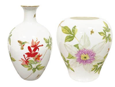 上海拍卖行2025年秋季古董珍玩拍卖会 - 英国Wedgwood蜂鸟系列花瓶(H:25cm,H:18cm,全新,两种款式全)