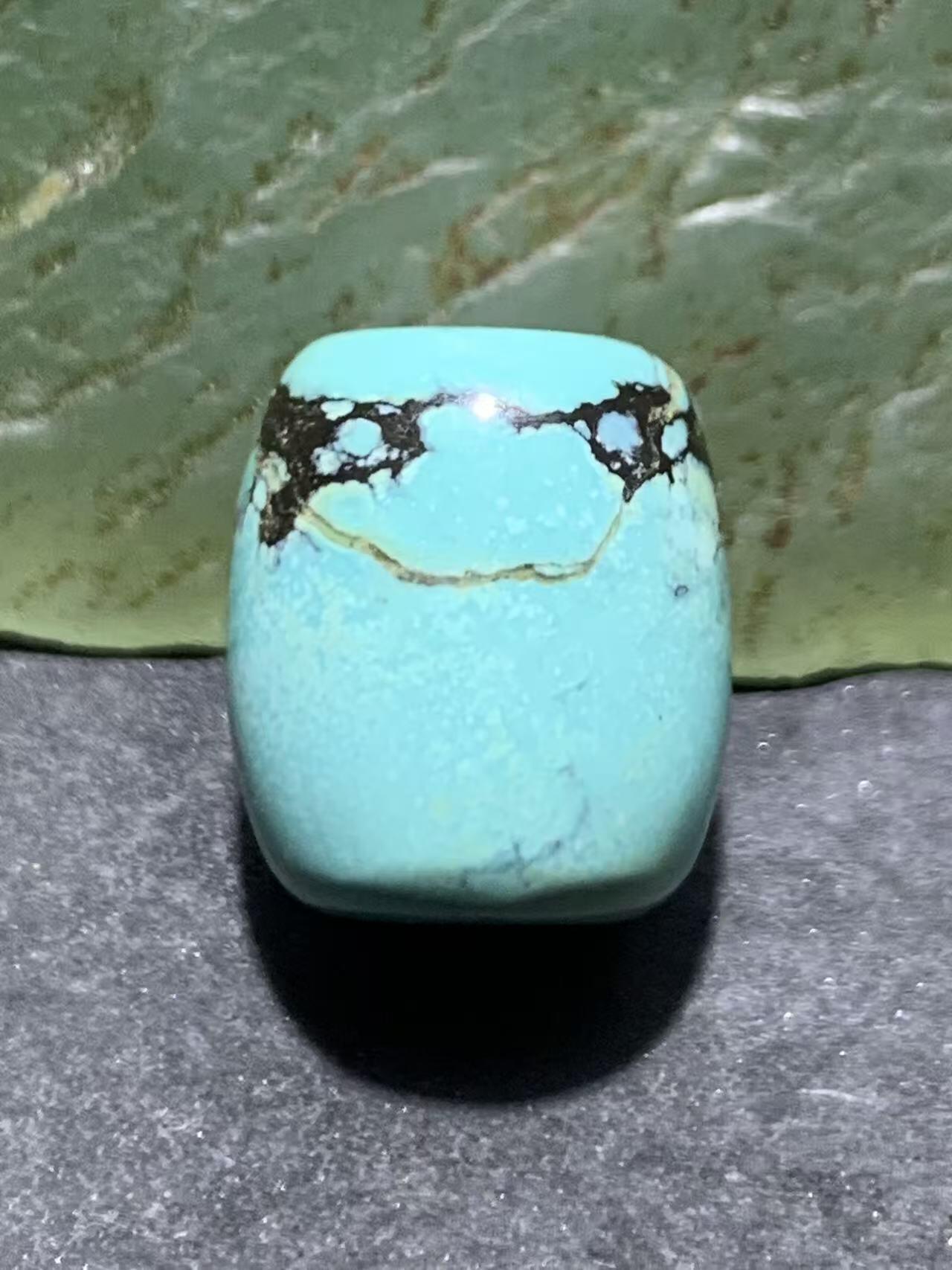 湖北十堰高瓷天空蓝网花松石桶珠一颗，