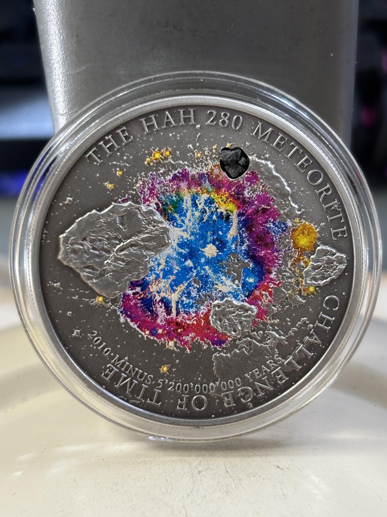 第188期拍卖 库克2010年镶嵌利比亚HAH280陨石彩色仿古纪念银币,25克，发行2500枚，