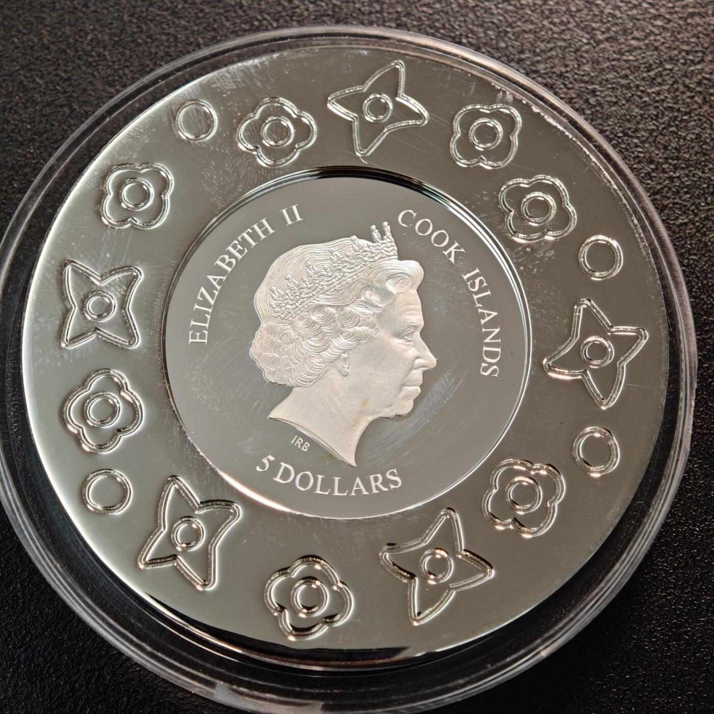 【德藏】世界币章拍卖第162期（拍品征集中~欢迎藏友联系）  2017年 库克玻璃艺术高浮雕彩色精制纪念大银币 原盒 原证书 65mm 20g 999银