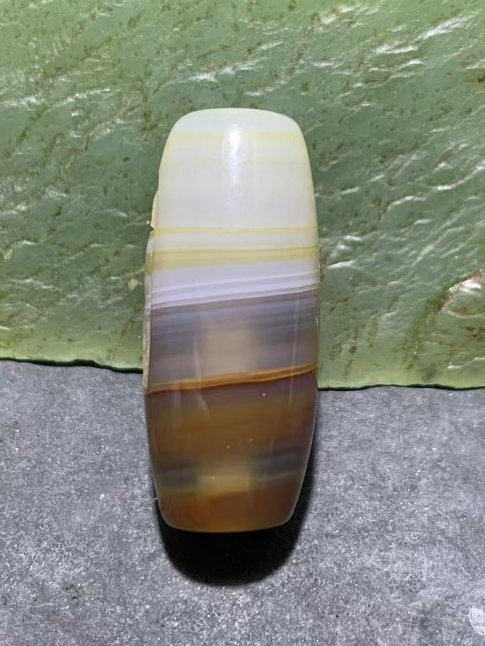 精美亚光高玉化千层纹缠丝玛瑙手工俏色巧雕一心向佛意境桶珠一个