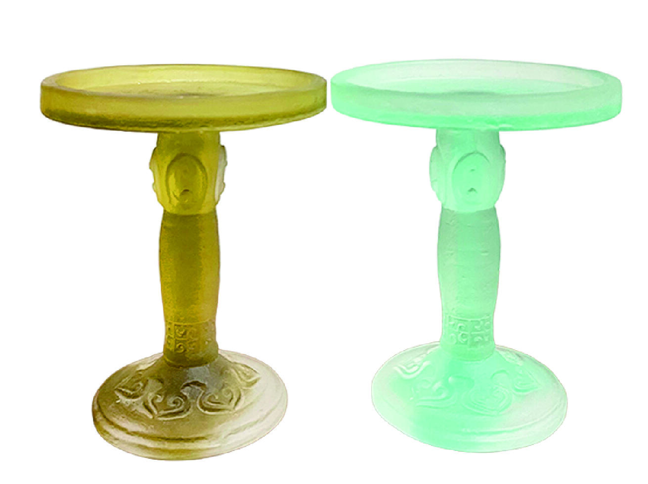 上海拍卖行2025年秋季古董珍玩拍卖会 琉璃金舍作品绣色烛台(H:9.5cm)