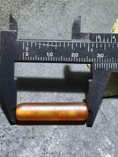 高玉化酒红色缠丝玛瑙通货直桶，桶珠一颗， 高玉化酒红色缠丝玛瑙通货直桶，桶珠一颗，