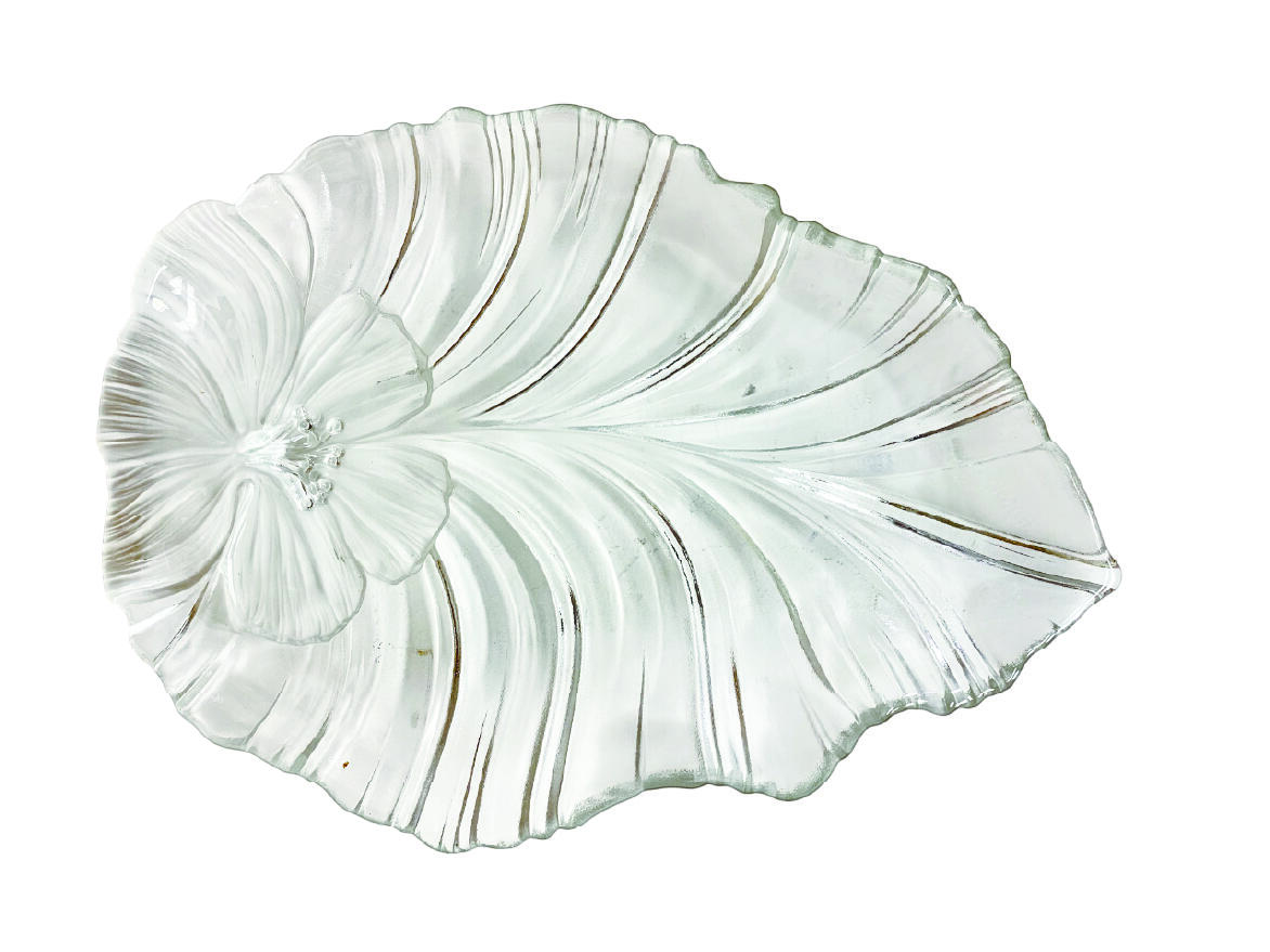 上海拍卖行2025年秋季古董珍玩拍卖会 欧洲枫叶造型水晶大果盆(44×30.5cm)