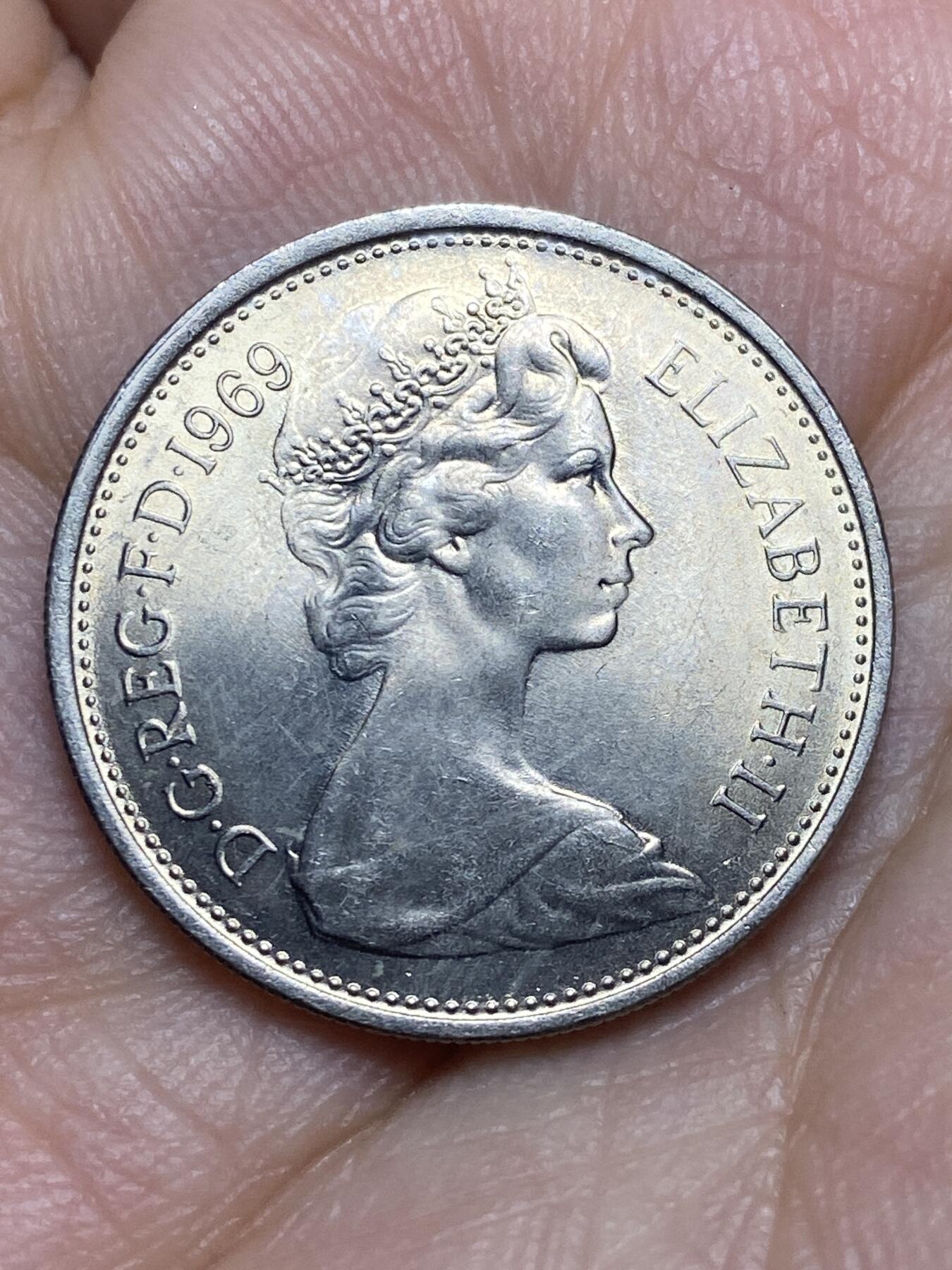 2026年第八场(总第一百七十七场）外国好品散币场(免佣金) 英国🇬🇧1969年5新便士(伊丽莎白二世中年花冠，十进制第一版)