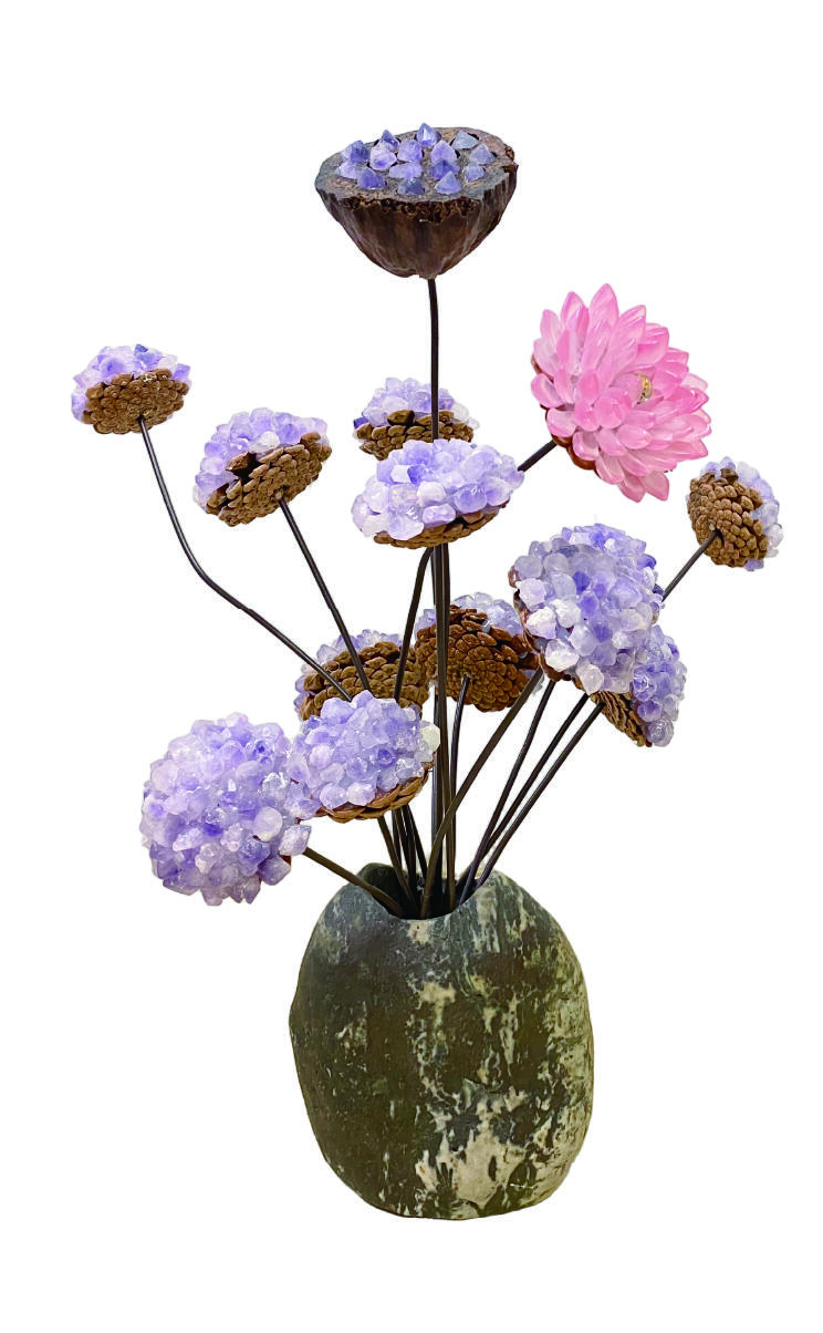 上海拍卖行2025年秋季古董珍玩拍卖会 天然紫水晶莲花盆景摆件(粉色花为琉璃)