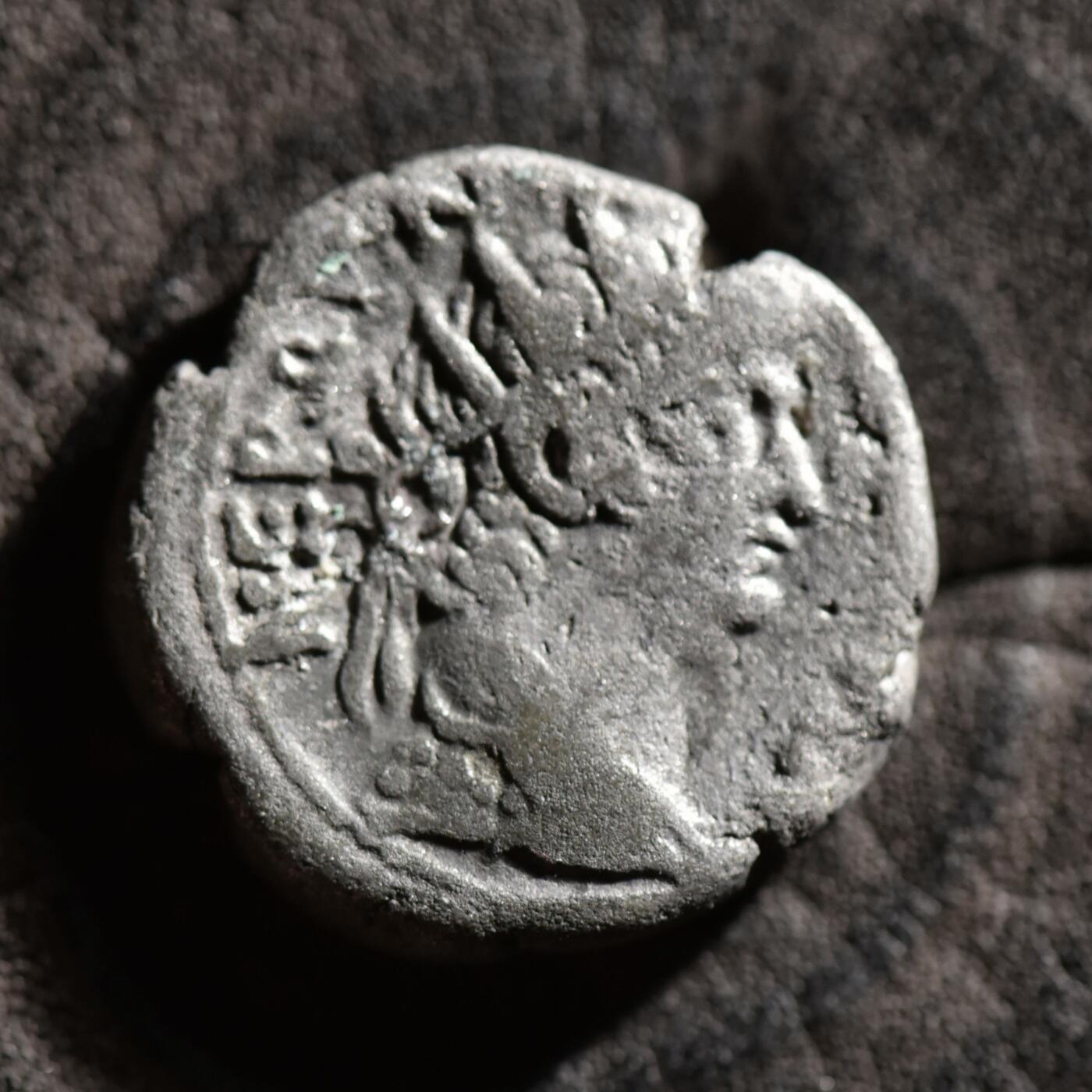 【良泉】【春节前最后一场】2月5日晚19.30点开拍！208组，本场结束后预存钱币的朋友请告知，将连同本场拍品一起邮寄，预祝诸位春节愉快！  【藏家出品A】古罗马帝国，埃及行省，公元 64-65 年【暴君 尼禄】打制【少见】神鹰、棕榈枝，四德拉克马银币，亚历山大港造币厂打制，9.37克